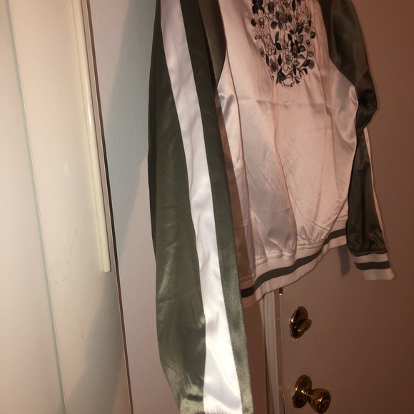 Jacket - Picture 4 of 4